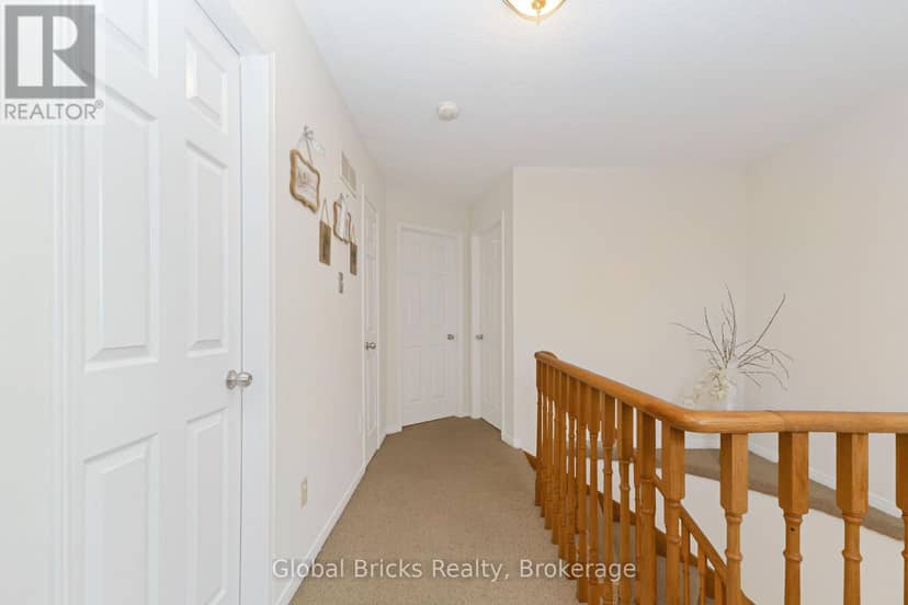 6190 Saltmarsh Court — photo 18 of 40