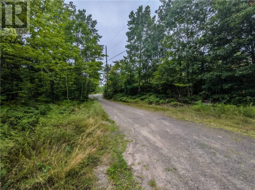 500 East Bay Road, Greater Sudbury, photo 2
