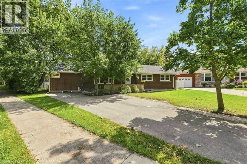 8 EMMING Court — photo 3 of 40