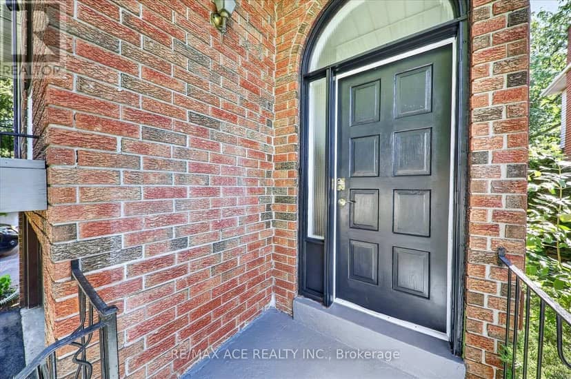 2330 Glastonbury Road S — photo 5 of 39