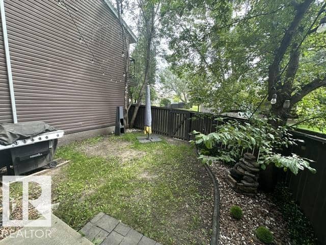 18020 96 AV NW — photo 12 of 40