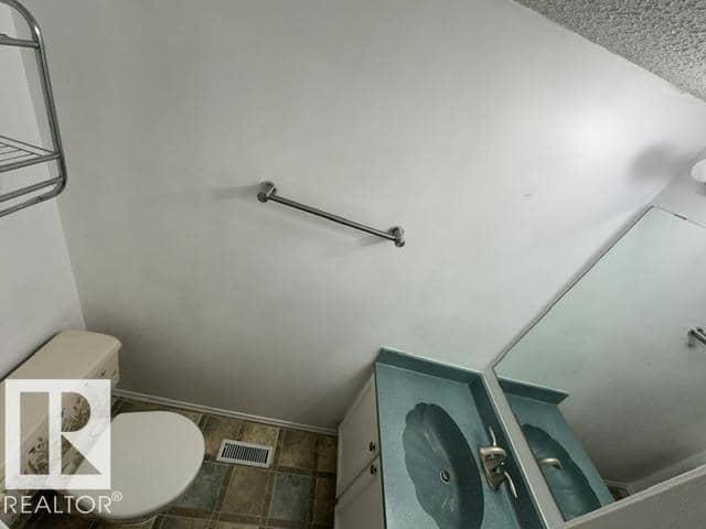 18020 96 AV NW — photo 9 of 40