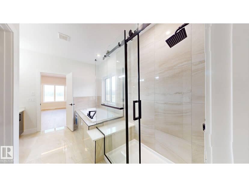 4608 17 AV SW — photo 27 of 31