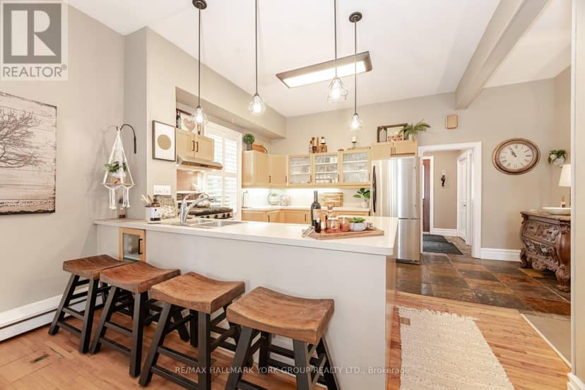390 Main Street — photo 12 of 40