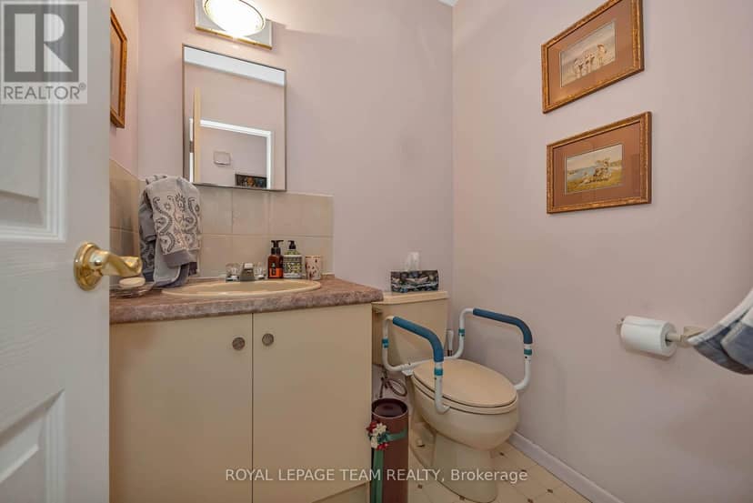 1174 Bonnie Crescent — photo 22 of 40