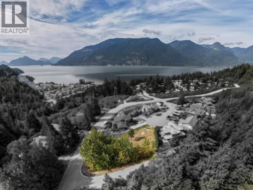 936 THISTLE PLACE, Britannia Beach, photo 3
