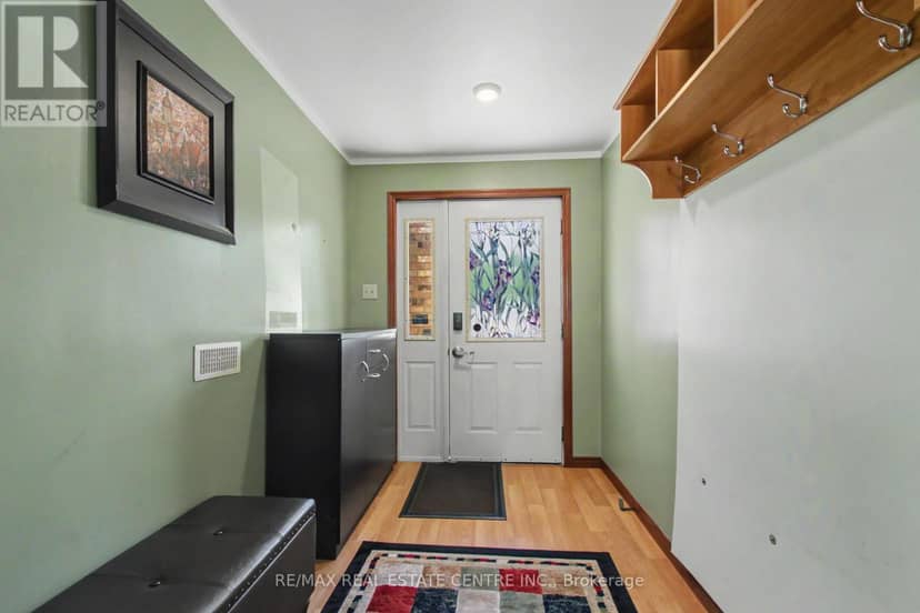 16 Main Street, North Dumfries, photo 5