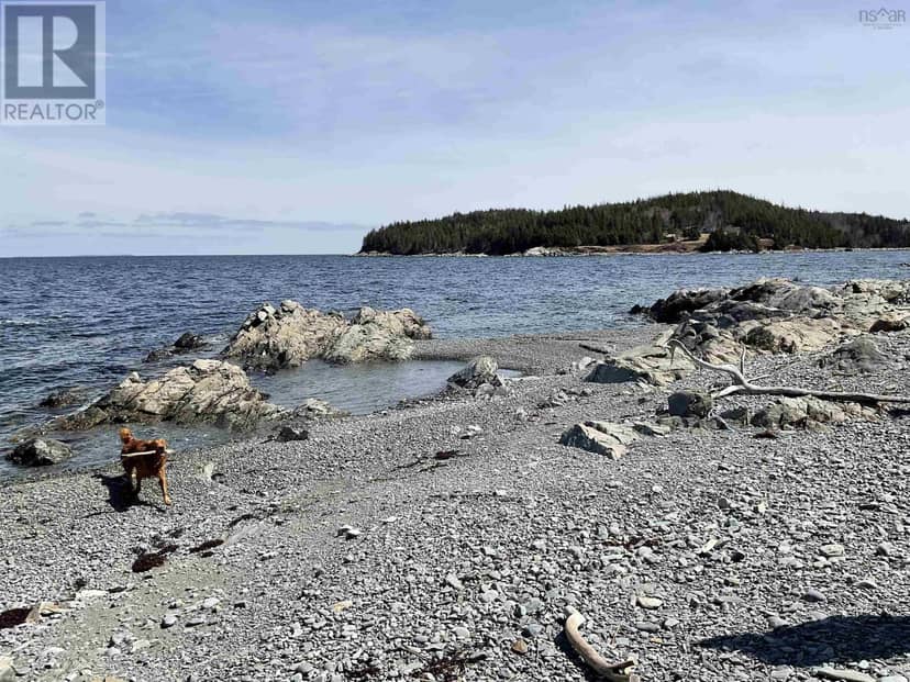 23-3 Hendsbee Wharf Road — photo 2 of 10
