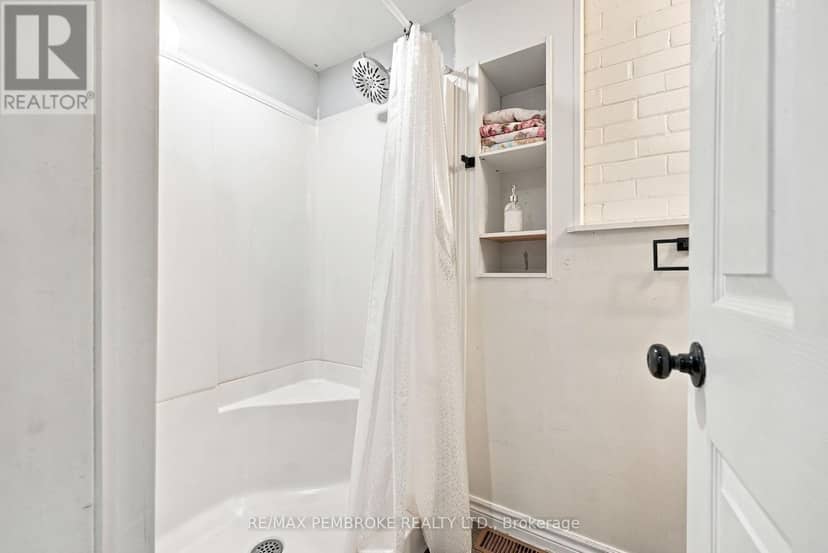 296 First Avenue N — photo 23 of 40