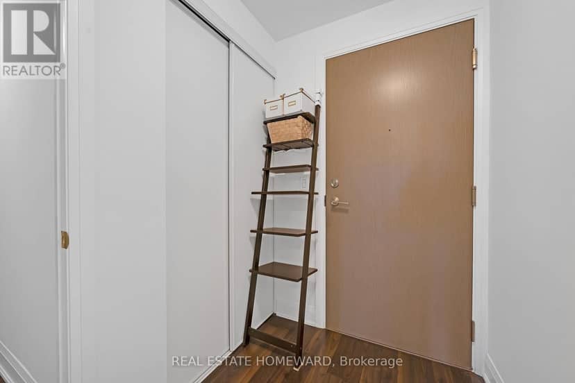 1717 - 160 Vanderhoof Avenue, Toronto, photo 2