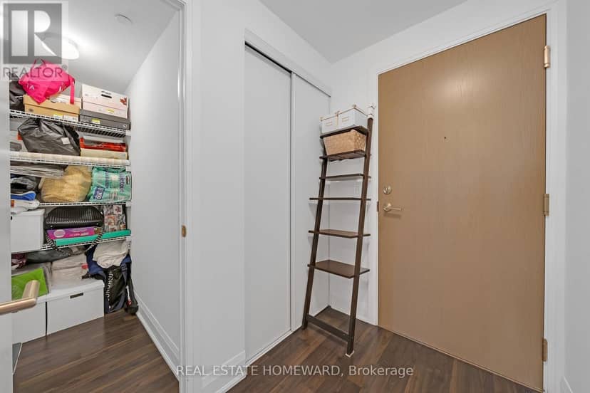 1717 - 160 Vanderhoof Avenue, Toronto, photo 3