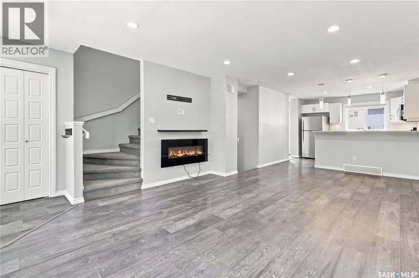 5540 Prefontaine AVENUE — photo 8 of 40