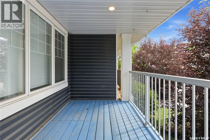 5540 Prefontaine AVENUE — photo 3 of 40