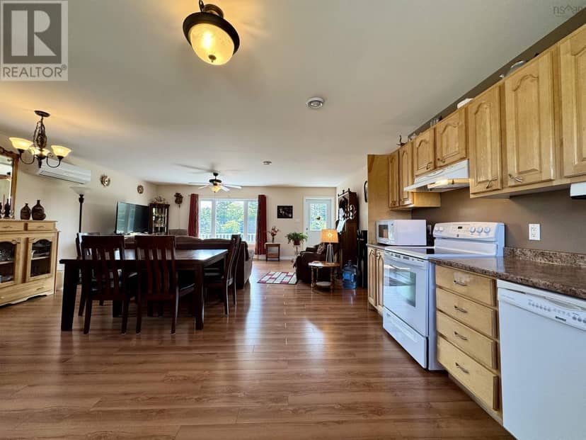 3123 Highway 320 — photo 9 of 31