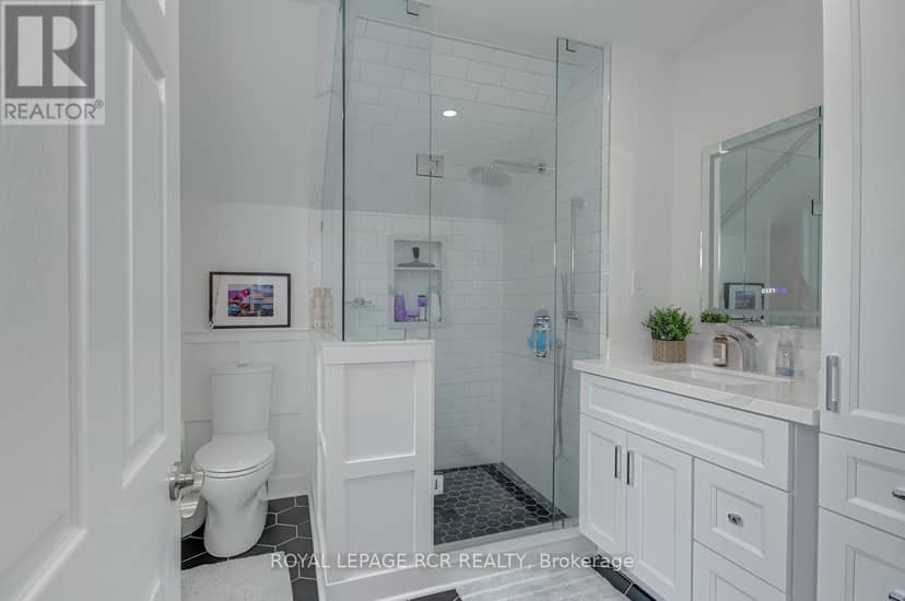 19 Birch Avenue — photo 29 of 40