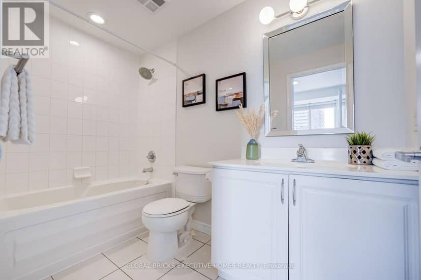 2911 - 388 Prince Of Wales Drive — photo 14 of 23