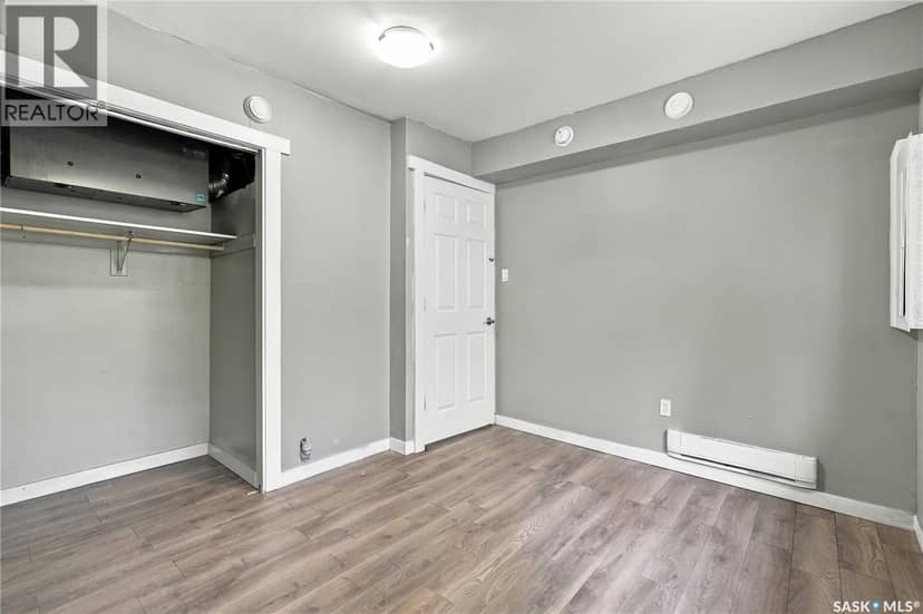916 Athol STREET — photo 11 of 27