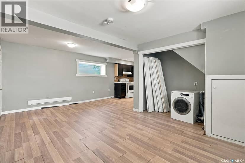 916 Athol STREET — photo 20 of 27
