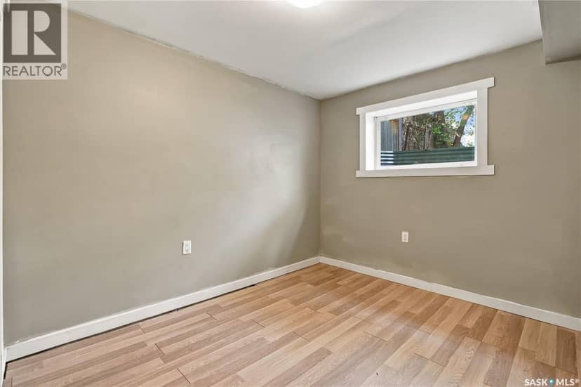 916 Athol STREET — photo 21 of 27