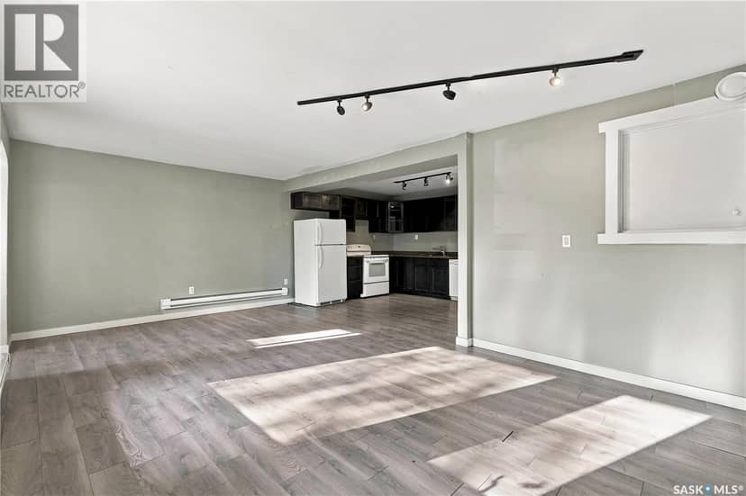 916 Athol STREET — photo 6 of 27