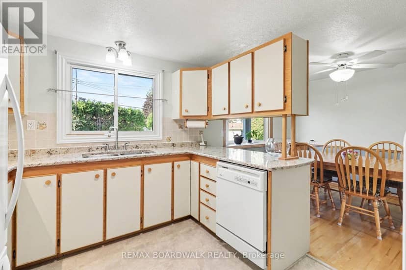 389 Hatfield Crescent — photo 15 of 40