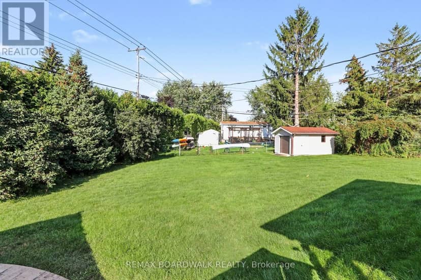 389 Hatfield Crescent — photo 40 of 40