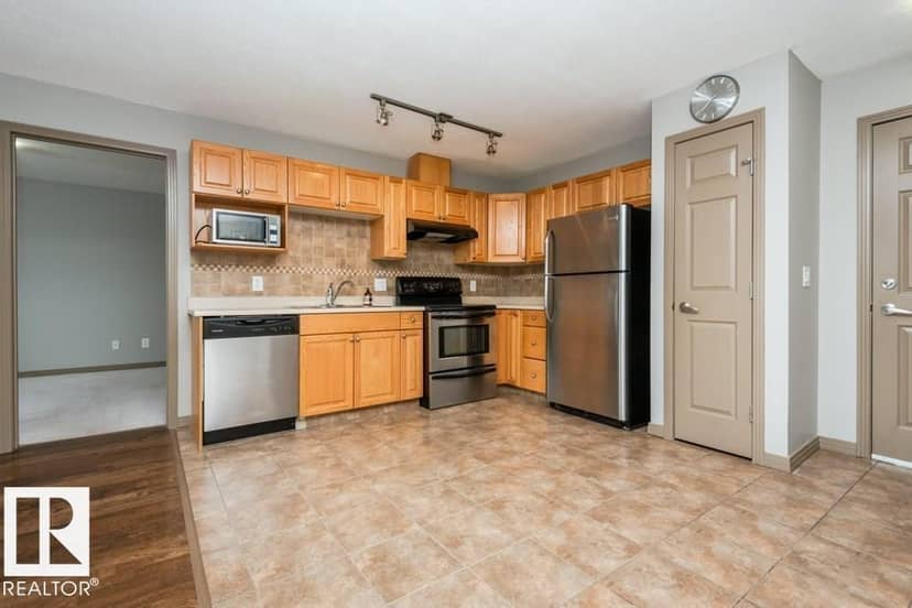 401 5005 165 AV NW NW, Edmonton, photo 3