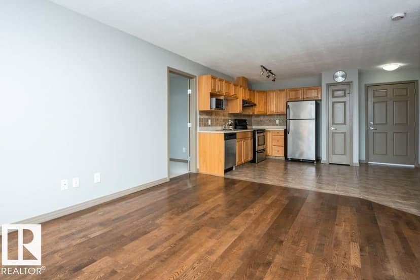 401 5005 165 AV NW NW — photo 10 of 15