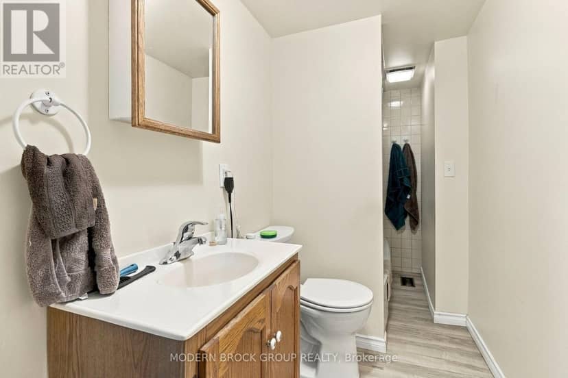 7 Elm Street — photo 11 of 24