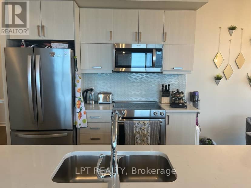 1015 - 39 Annie Craig Drive — photo 11 of 19