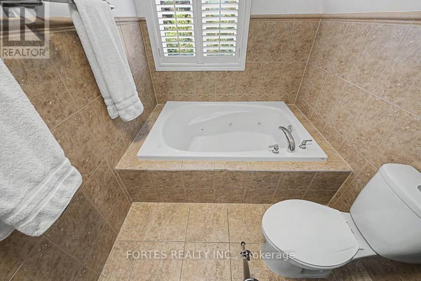1160 Islington Avenue — photo 33 of 40