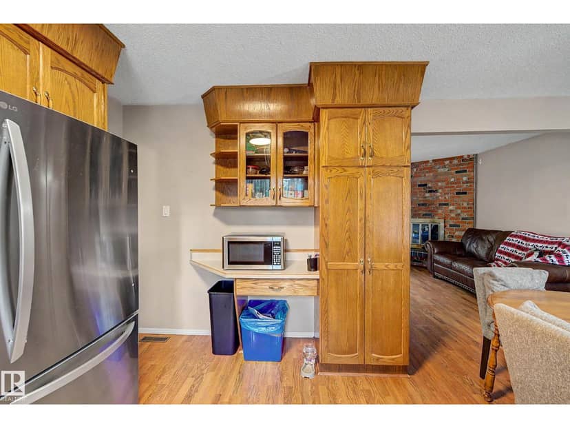 23 Montcalm Cr — photo 13 of 40