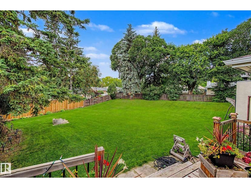 23 Montcalm Cr — photo 34 of 40