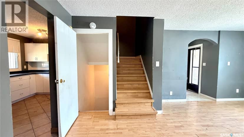 128 1128 McKercher DRIVE — photo 10 of 40