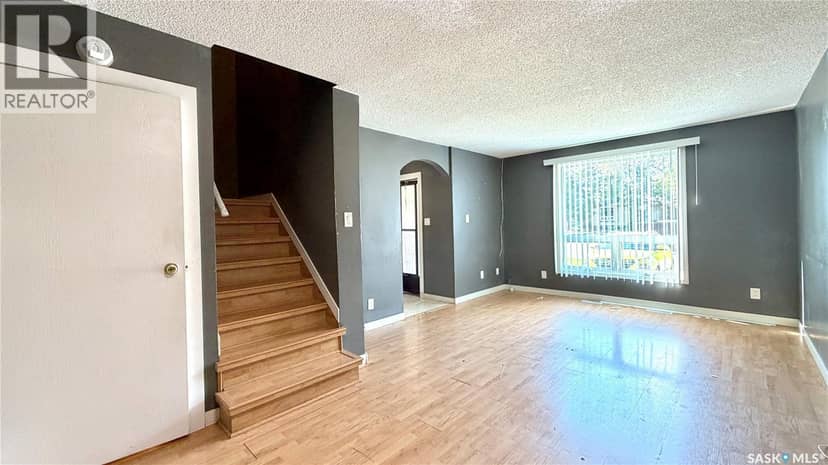 128 1128 McKercher DRIVE — photo 9 of 40