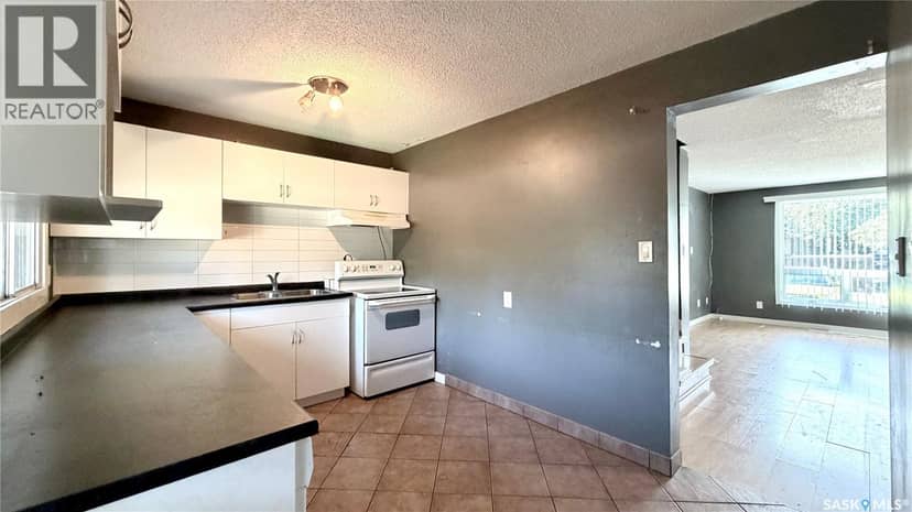 128 1128 McKercher DRIVE — photo 12 of 40
