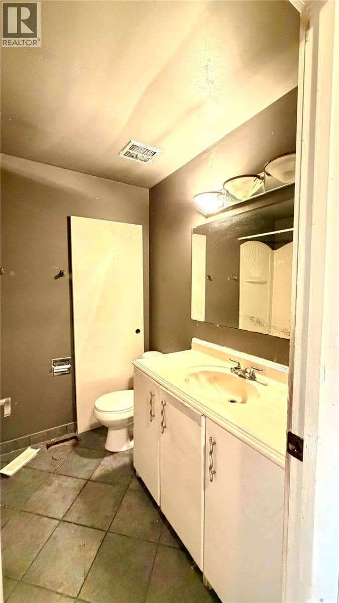 128 1128 McKercher DRIVE — photo 22 of 40