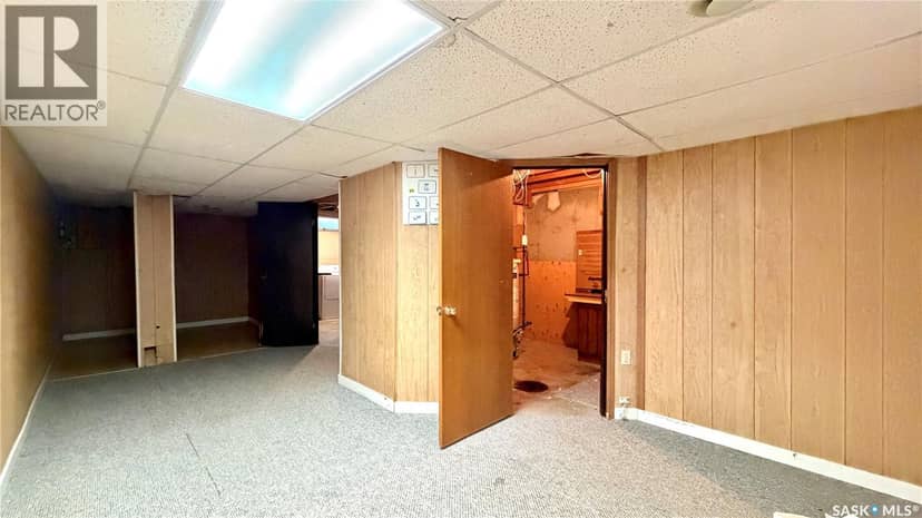 128 1128 McKercher DRIVE — photo 32 of 40