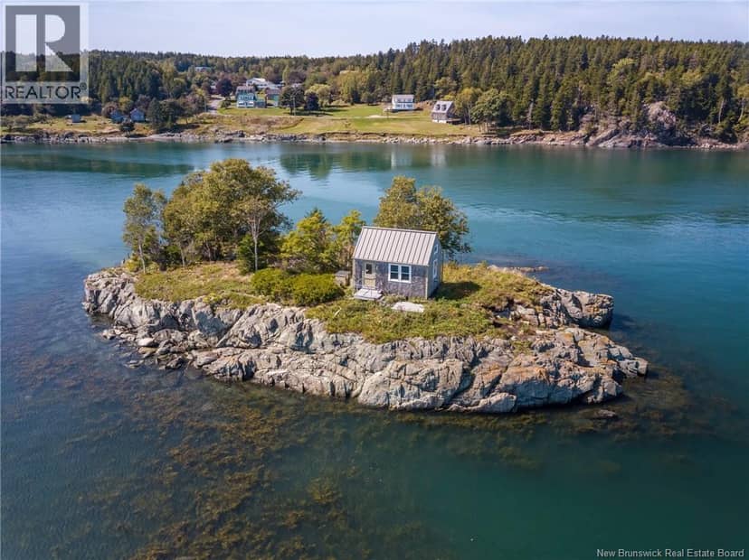 Cottage Little Island — photo 1 of 30