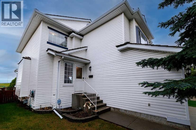 279 Valley Brook Circle NW, Calgary, photo 3