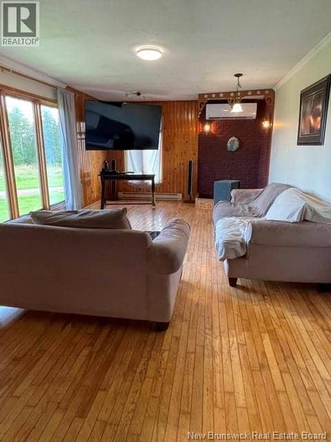 21 Burnside Road — photo 10 of 22