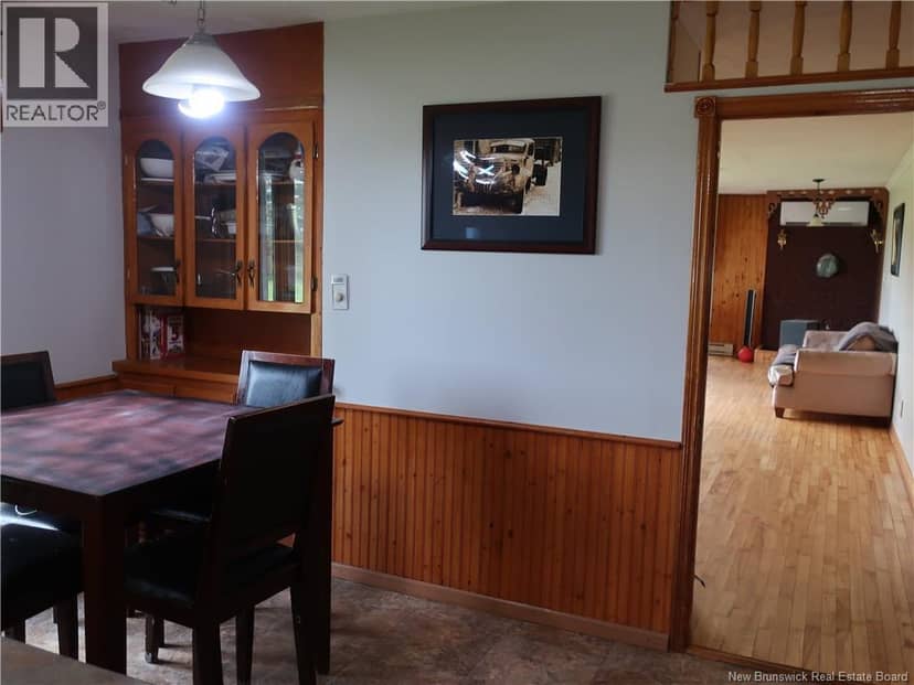 21 Burnside Road — photo 8 of 22