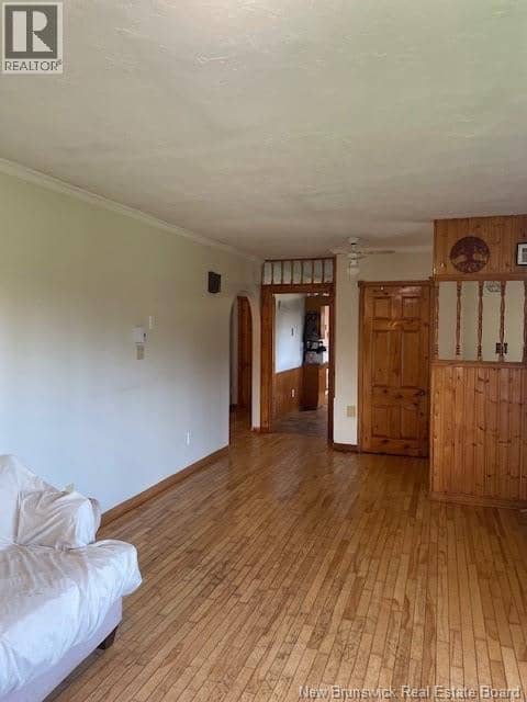 21 Burnside Road — photo 9 of 22