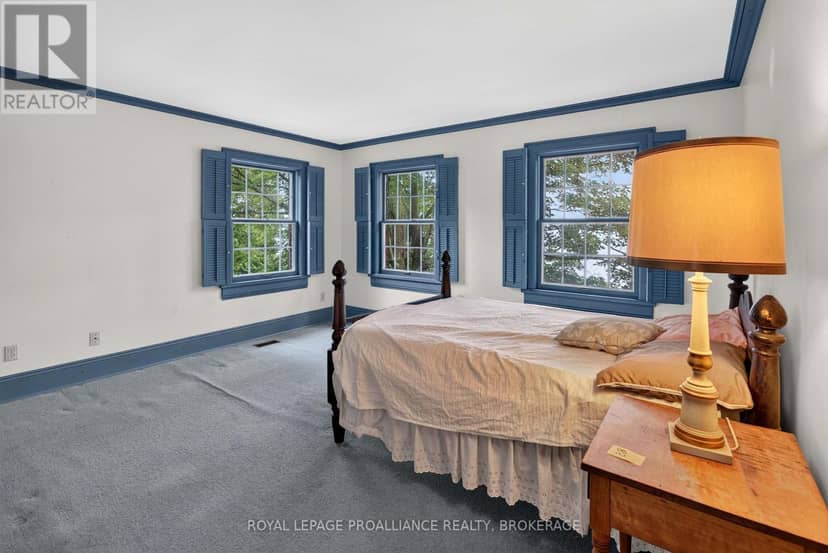 110 Lakeshore Boulevard — photo 30 of 40