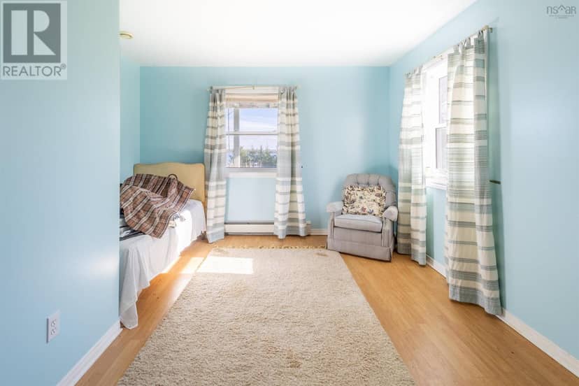 225 Maple Drive Drive — photo 35 of 40