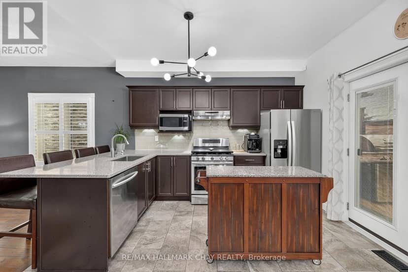 1925 Emerald Court — photo 9 of 27