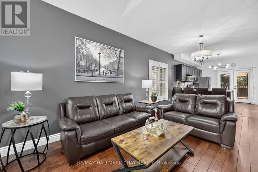 1925 Emerald Court — photo 5 of 27