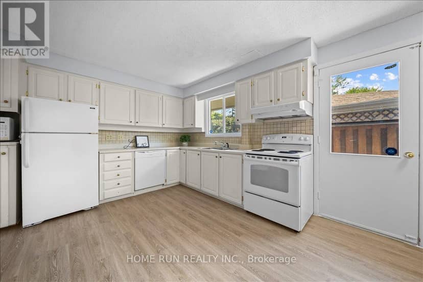 685 Farmington Avenue — photo 16 of 40