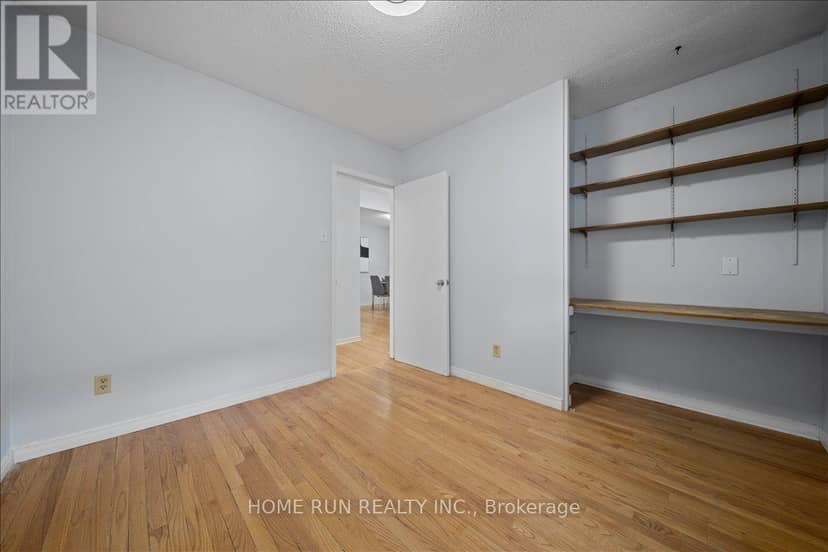 685 Farmington Avenue, Ottawa, photo 8