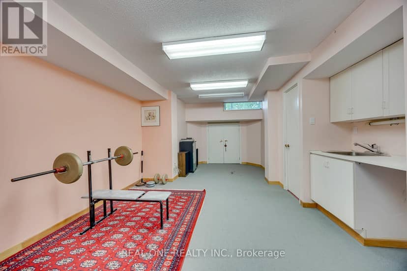 71 Stock Avenue — photo 39 of 40